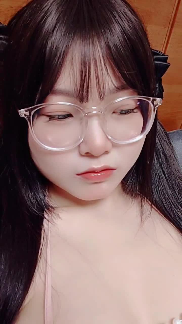 #栗子喵 #萝莉 #反差 #可爱 #精选黄播