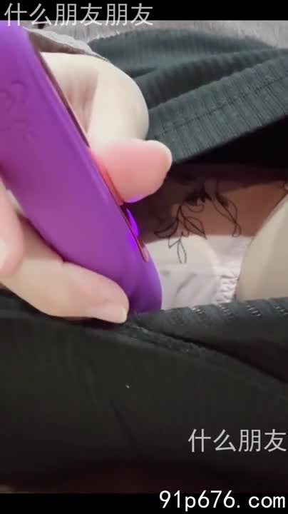 我浑身滚烫，潮湿的内裤黏腻不堪，渴望被狠狠贯穿，填满每一个空虚的角落。 我需要一个巨大的阳具，狠狠地撞击我。#自慰 #高潮 #性饥渴StableDiffusion一键生图，低操作门槛，画出你心目中的女神