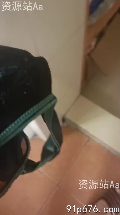 我回家，发现阴道里全是精液，黏腻的，还带着一丝淡淡的腥味。那是他的，我曾经深爱过的男人，现在却成了我的耻辱。#出轨 #强奸 #性暴力AIBox新增特效-乳交特效-上传照片一键生成> > >手冲实录< < <