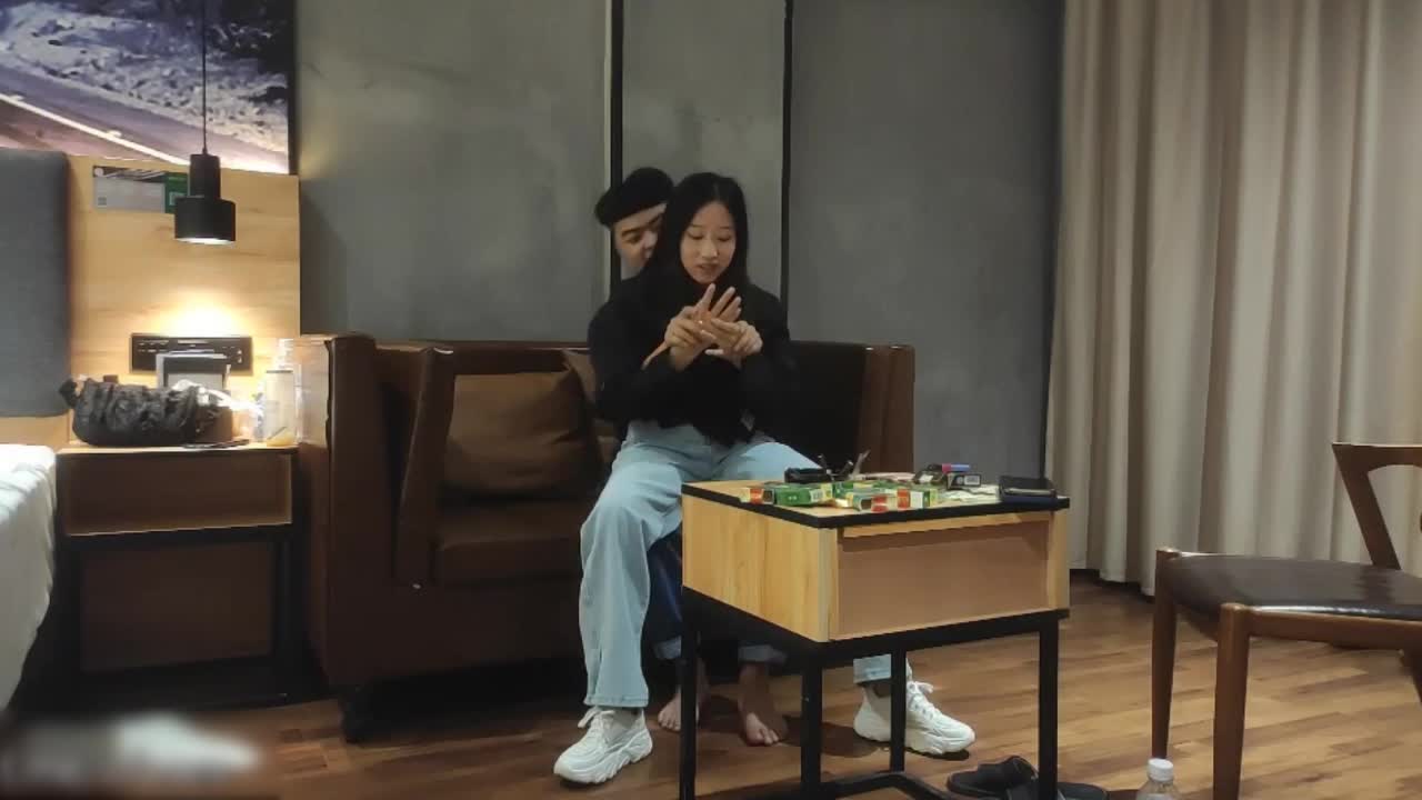 #探花 #少妇 #偷拍极品探花约啪 网约极品大长腿外围妹