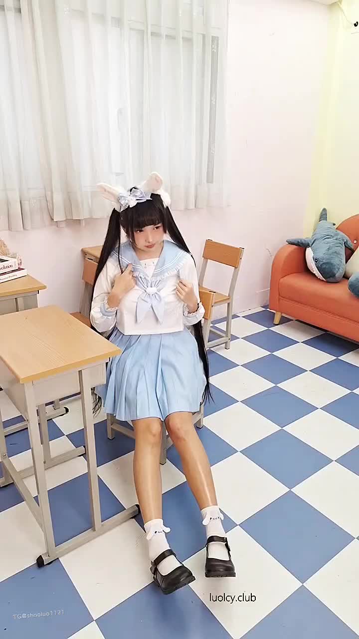 #慕慕Momo #cosplay #毛毛喵️ #萝莉 #双马尾 #白丝 #白虎慕慕Momo - 玉桂狗小皮鞋白袜水手服反差感拉满合集49p+1V内容在下方评论区