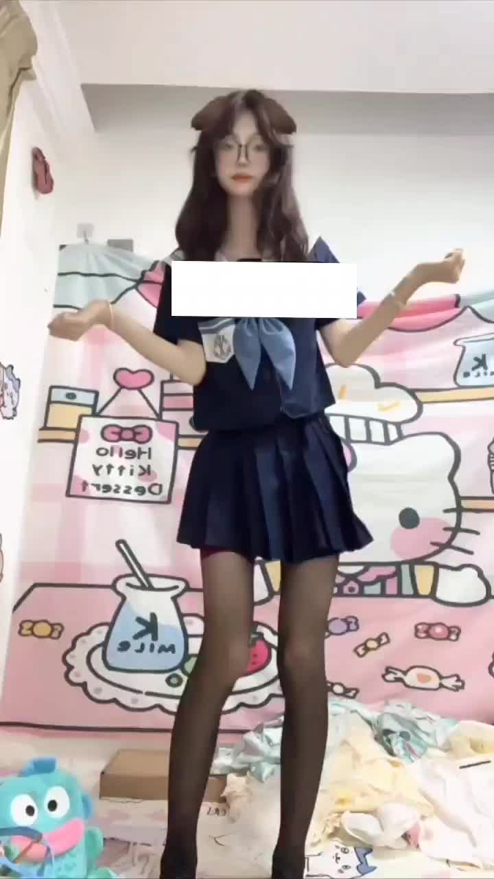 #饭崽 #少萝 #Cos 超级超级瘦的可爱小少萝cos瑶瑶，很稚嫩的感觉