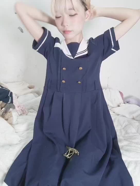 #斜眼龙王 清纯美少女更多请见下方评论区