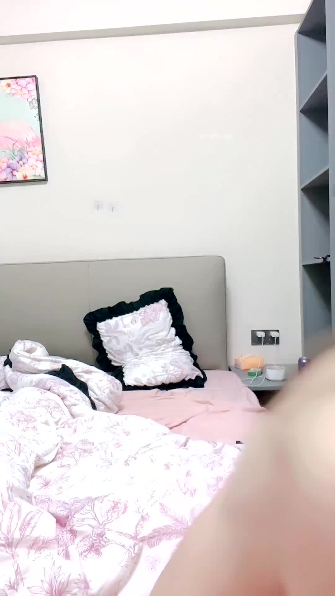 19岁瑶瑶】清纯学妹 俯视角度 超粉嫩美穴 道具自慰