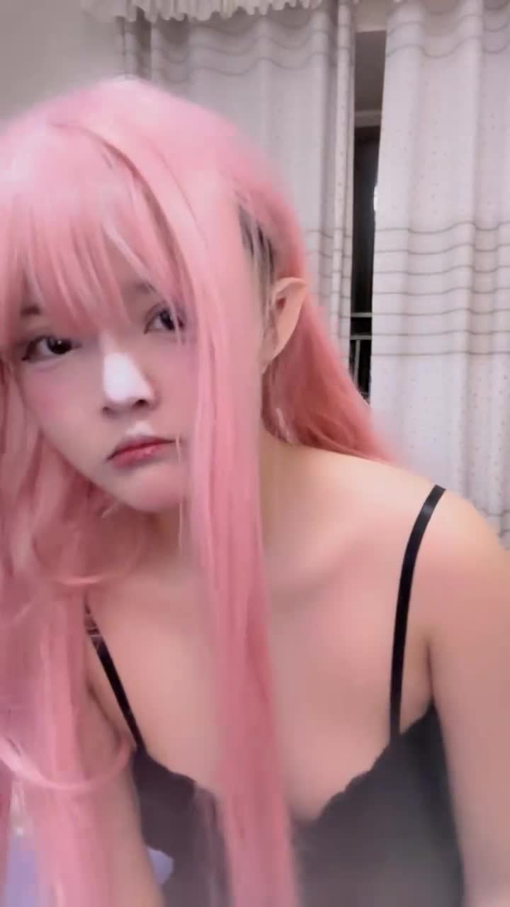 高中生萝莉校花 裸舞 道具口交自慰喷水