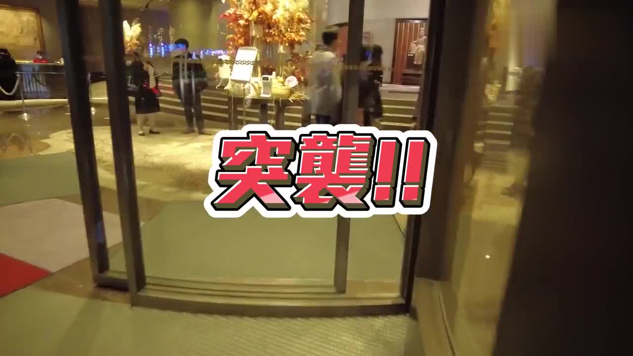#台湾 #网红 #小鲜肉 #综艺 #男同游行突袭男神行李箱 完全没时间收拾 台湾同志游行前一晚!! Feat 小冠