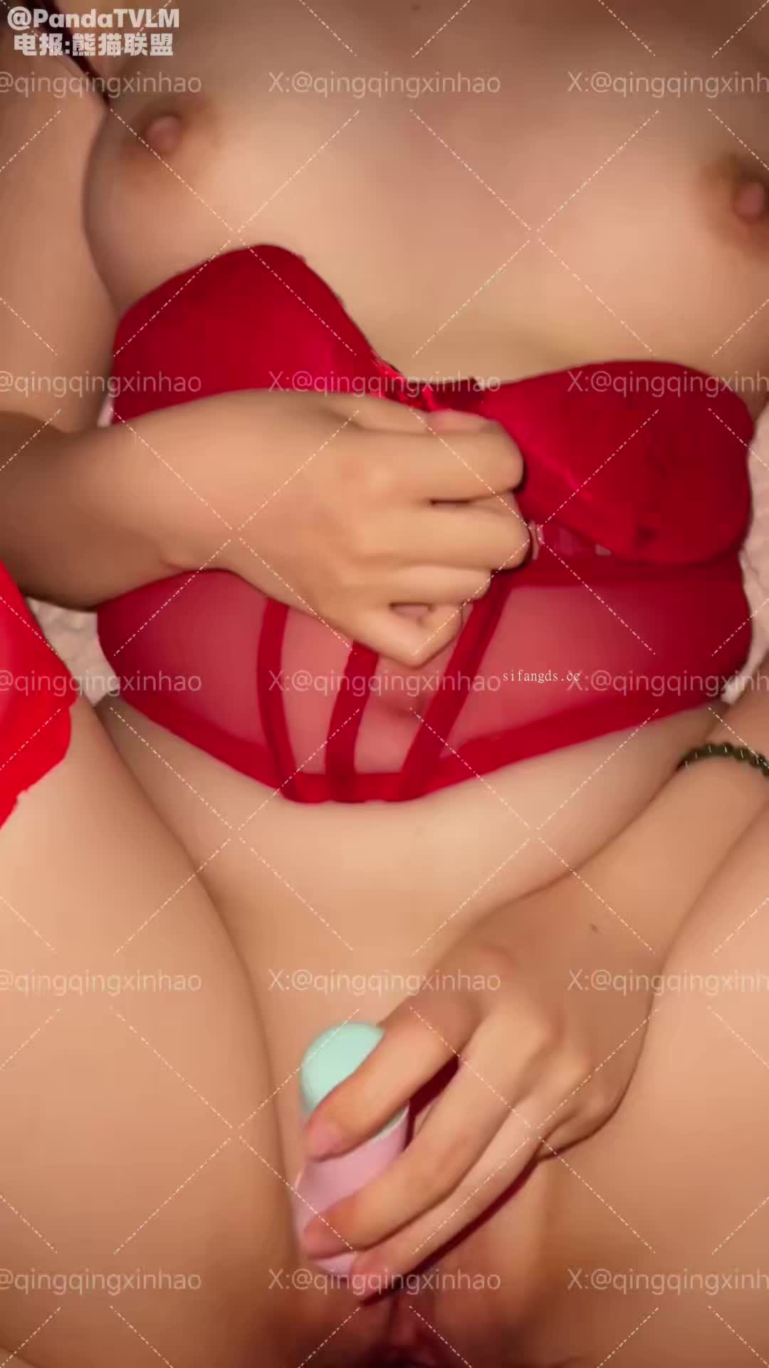 泡良大神SVIP群视频 颜值女大学生, 露脸, 身材一流皮肤又白!