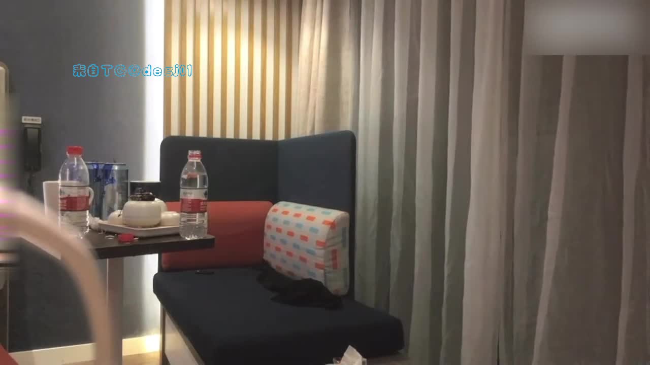 #约炮 #网红 #黑丝 PUA灌醉抖音网红 黑丝豹纹反差婊撕烂黑丝强上
