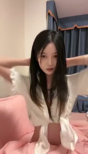 #美少女蝴蝶美少女直播取悦金主爸爸们 这声音销魂哦 欠操的小骚逼