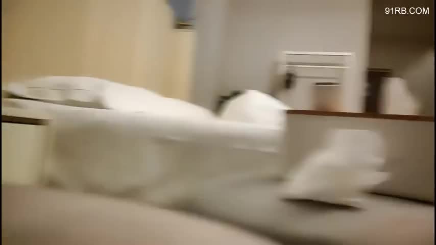 鸭哥寻欢牛仔短裤腿上纹身大奶妹，穿上全套情趣装继续第二炮，掰穴舔逼足交调情，特写进出狂操#探花 #探花直播 #探花传媒 ️关注防失联️更多好看视频尽在 @LXSMD