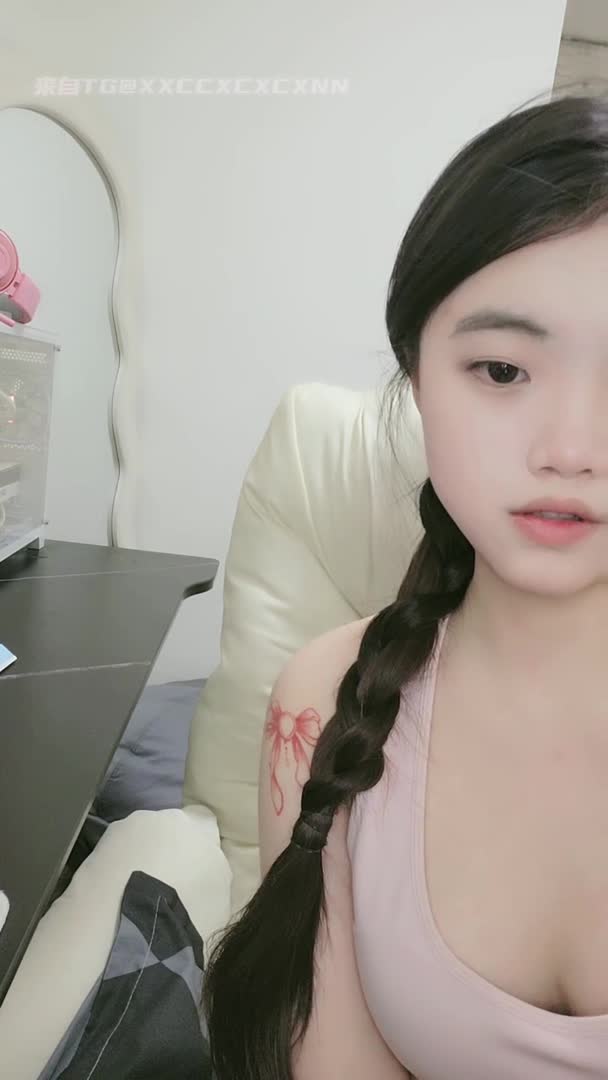 #大奶 #骚穴 #嘲喷 #颜值 重磅核弹，挺漂亮的小姐姐，【清纯玉女】【无所谓我会睡觉】合集，一周淫荡记录，奶大毛多水汪汪48
