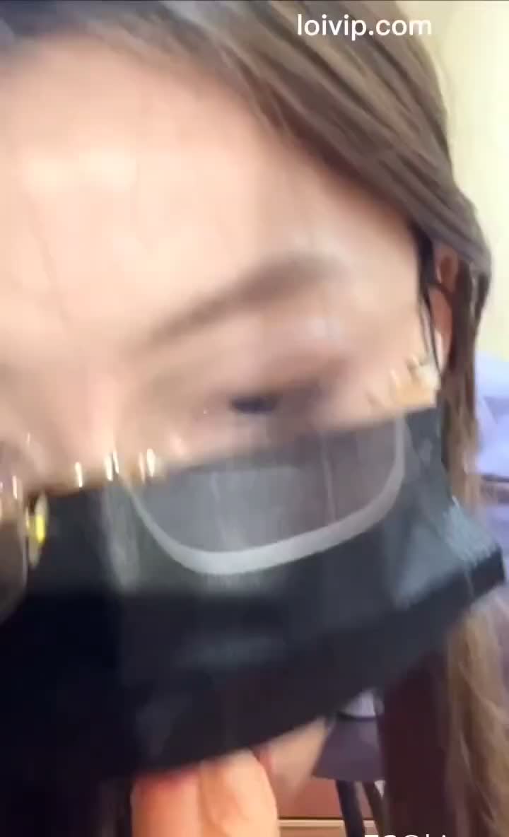 反差大学生妹子 出租屋内自慰淫乐 这黑逼够骚