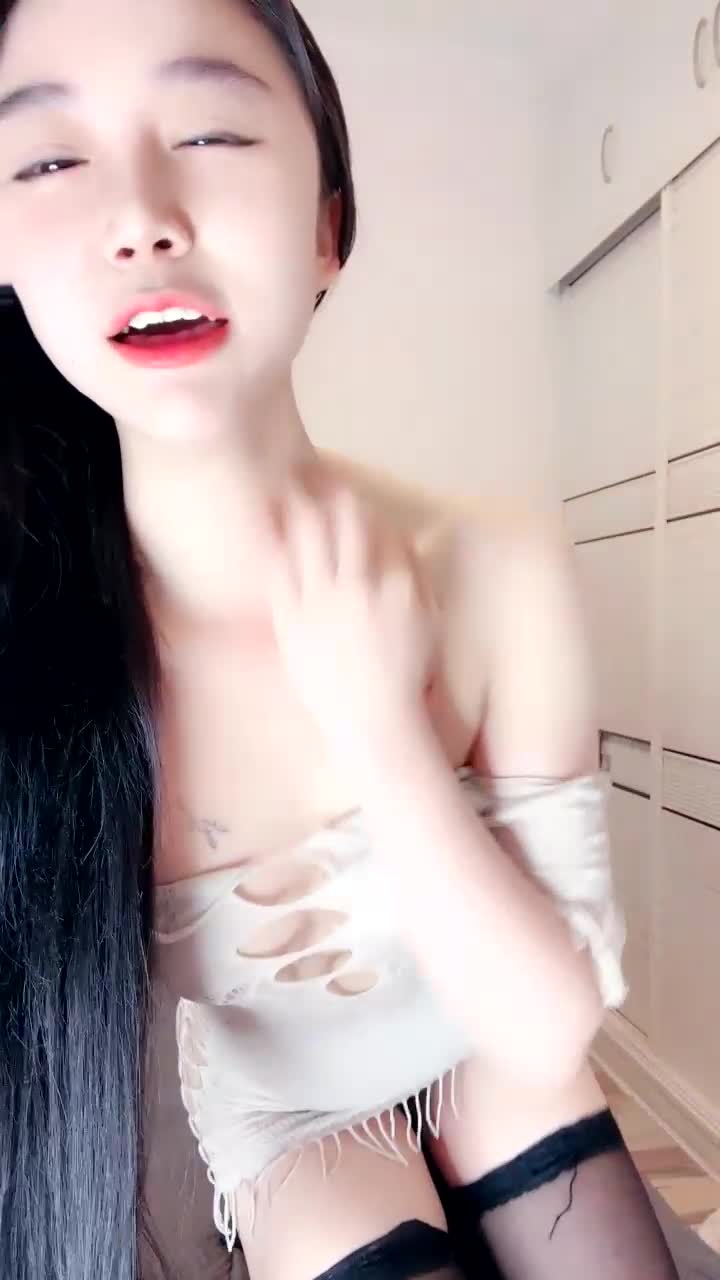 安然下面痒】画面美到不真实 妩媚撩人舔大鸡巴骚样激发荷而蒙 多体位坐骑啪啪