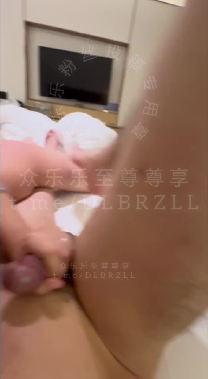 收费群粉丝 牛战士 投稿，炮王全国寻操多年约炮整理-苏州反差婊子 无锡 上海研究生