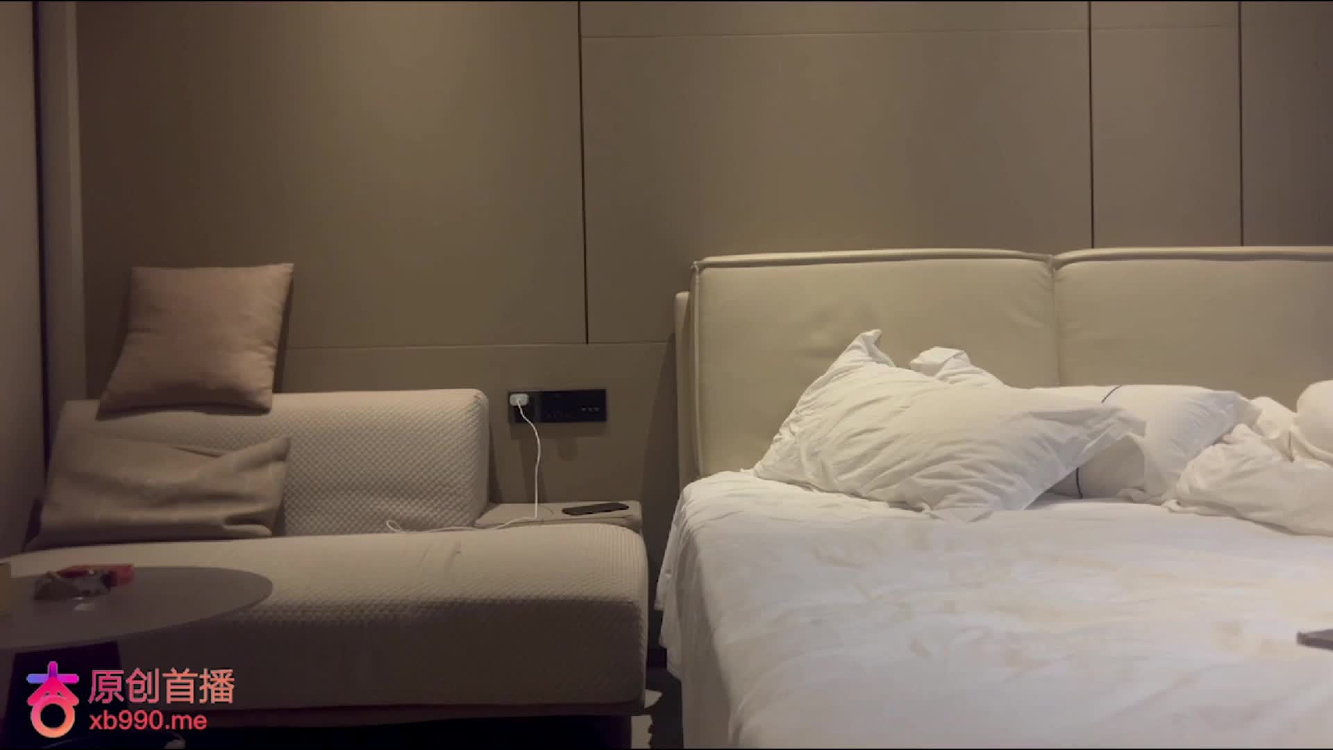探花建材王哥网约 大学街舞社的妹子身材特别好五官精致皮肤好腿又直又长柔韧性极好