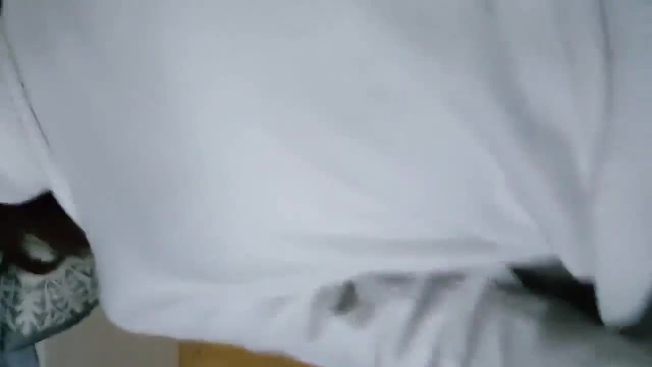 反差婊眼镜大学生美女陈茹和同居男友自拍不雅视频 口爆吞精 连干两炮