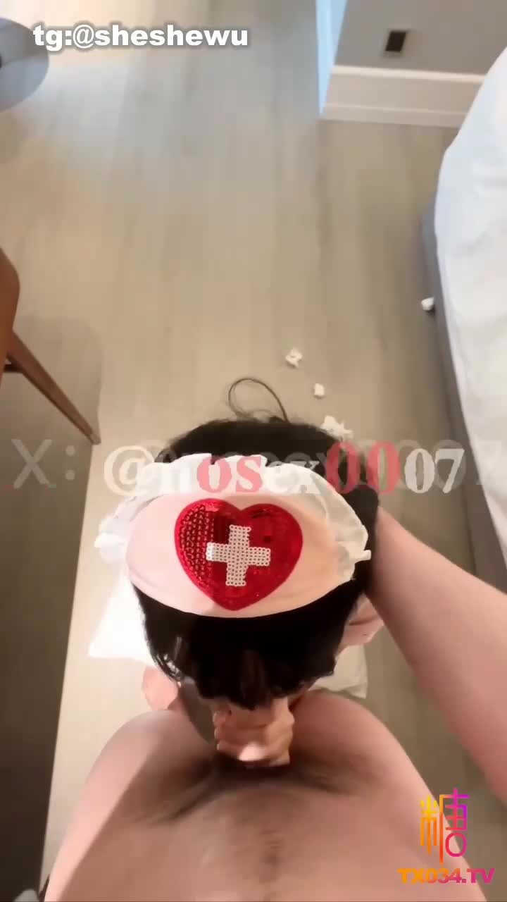 淫荡护士的口穴侍奉性感小鱼 化身护士深喉服务肉棒 骑乘位猛坐榨精 精液射满身
