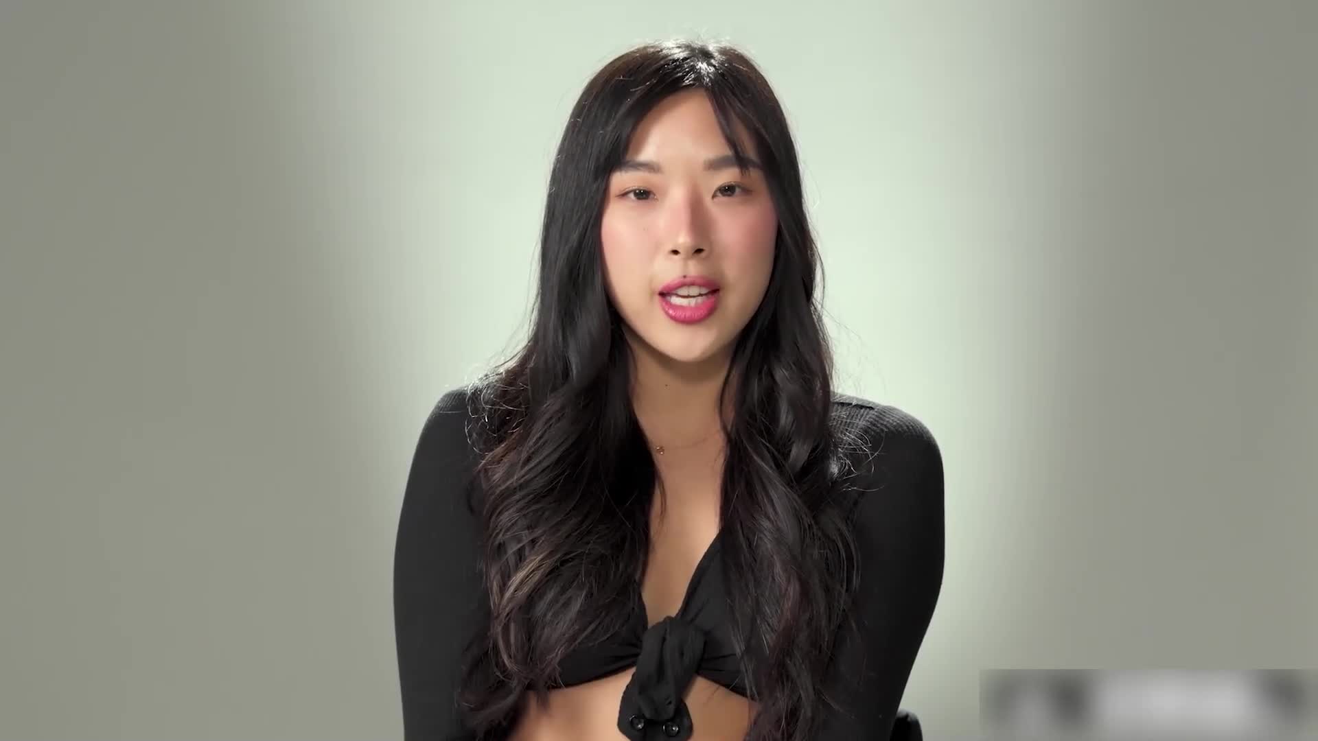 完整视频 近距离 女性如何与角质黑发 Elle Lee 达到性高潮！单人女性自慰！全场