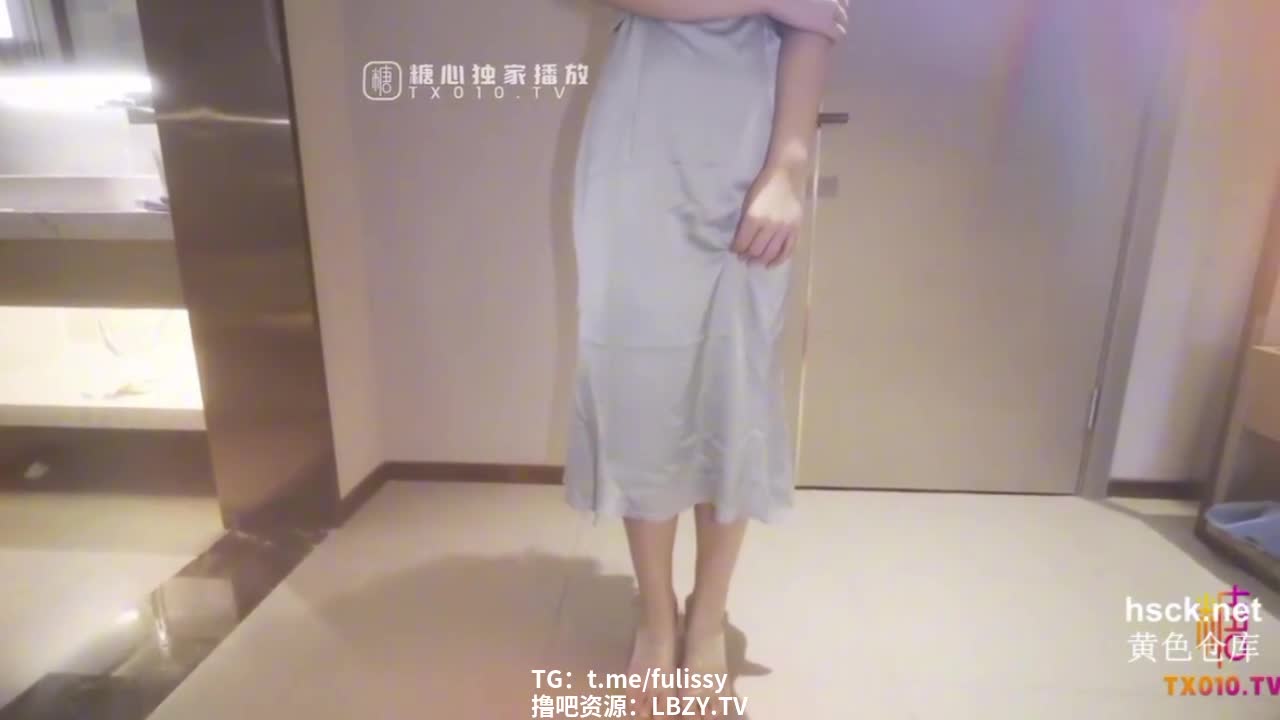 【肉体】【肉体签约之性感女秘书作者：小桃酱】#福利姬