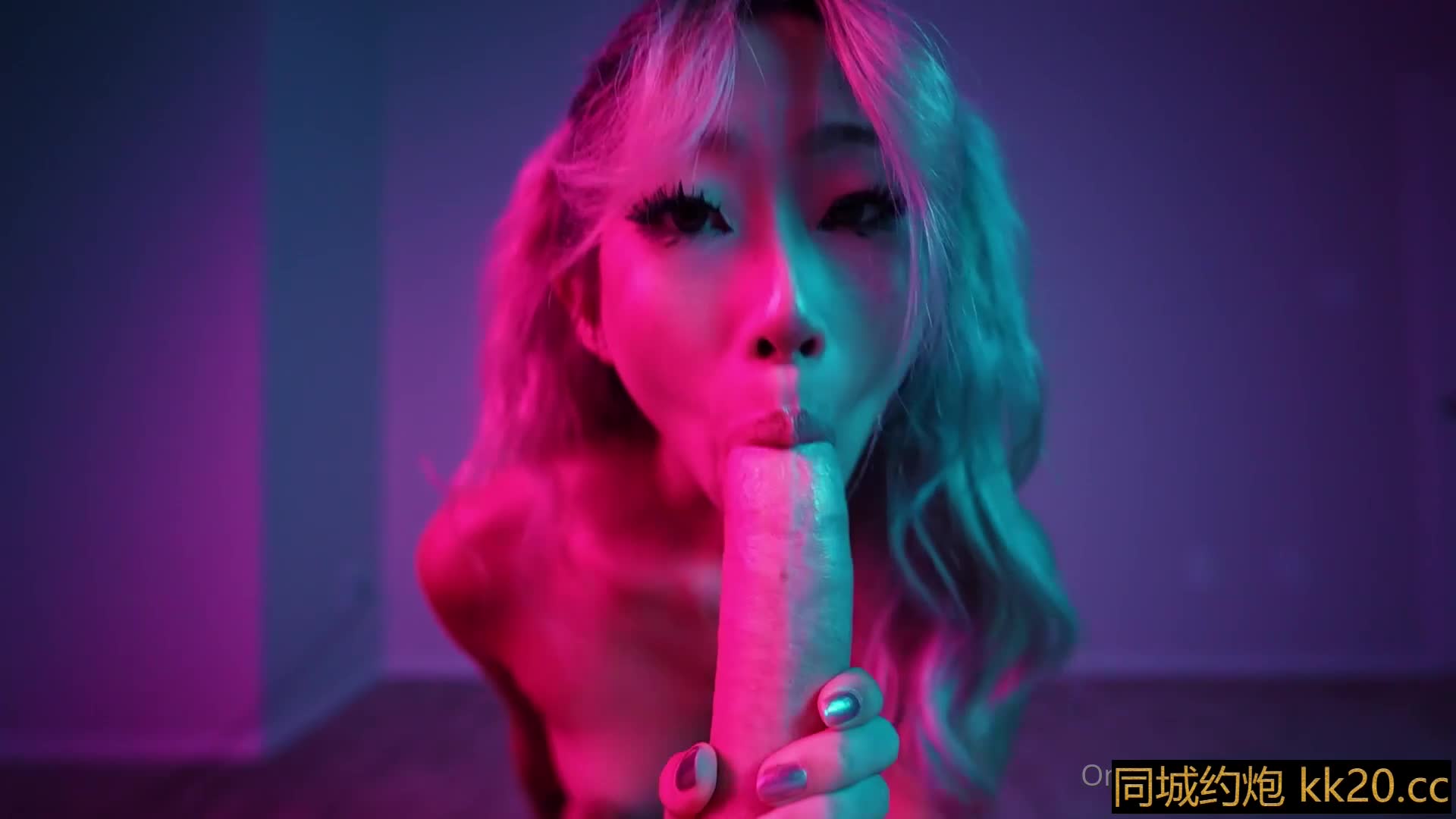 OnlyFans 2023 Aeriessteele Aeries Steele 用我们的灯尝试了一些新东西我喜欢成品