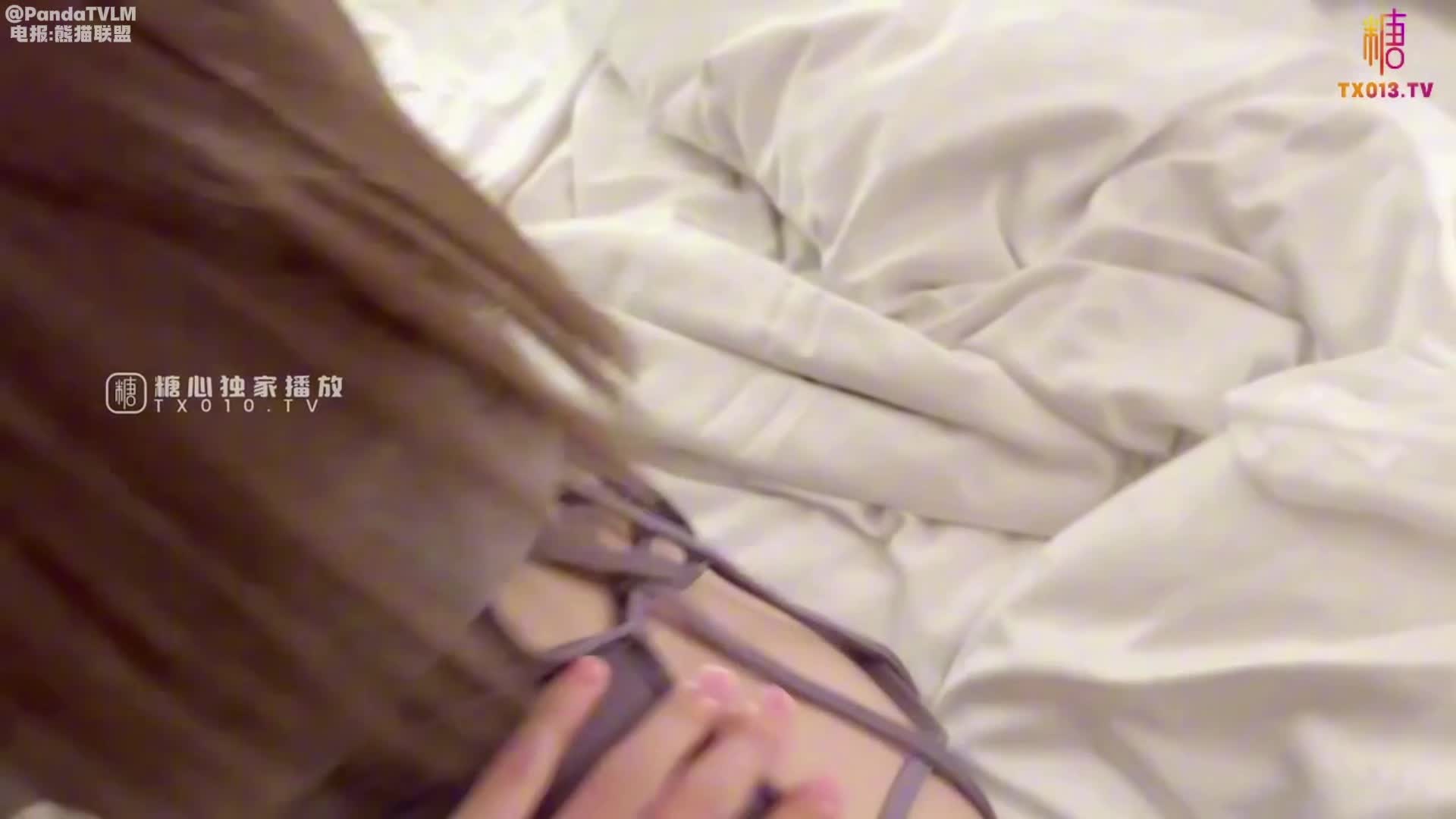 #糖心Vlog #水冰月 [性爱旅行] 之约啪单男求操, 极品美乳网黄蜜穴猛夹大肉棒, 哥哥请尽情的操人家