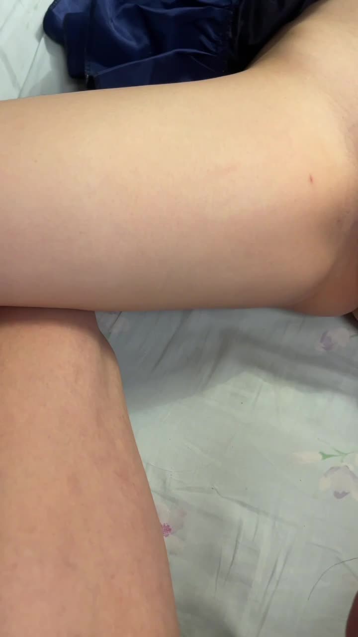 巨乳嫩妹cos公孙离 顾清寒 裸足足交 口交 啪啪 白虎嫩逼被鸡巴狂插 极品嫩脚撸起来真爽!