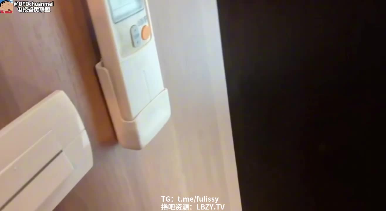 【偷窥】【偷窥妹妹自慰 携枪直接无套插入嫩穴 爆射提裤 作者：樱花小猫】#福利姬