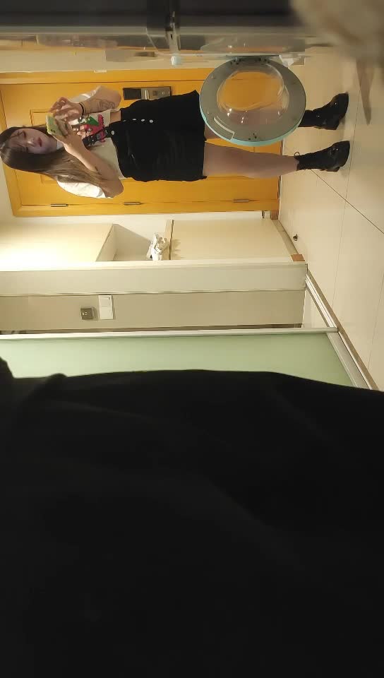 91李公子新秀胖嘟嘟大奶妹纸，埋头深喉口交，大屁股上位骑乘口交，抬腿侧入上位骑乘猛操