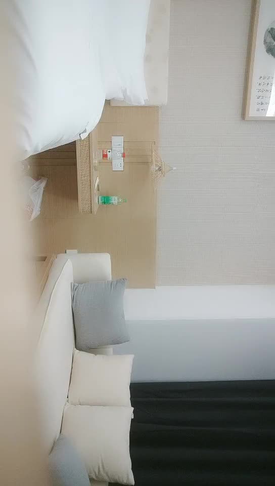 【利仔探花】渔网情趣装 D罩杯粉乳 风骚小姐姐遇上打桩机 激情碰撞 骚叫震天响 注定一场视觉性爱盛宴