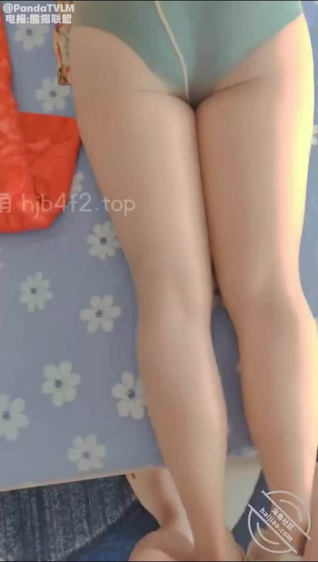 #朋友的妈妈 #熟女 #海角风韵犹存的肉丝袜同学妈妈，被我无套抽插内射。我说过的，我操你妈，不是在和你开玩笑！！！