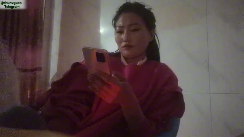 #内射 #高潮 #中出城中村订做熟女，性格好，师傅真大胆，说戴套射不出来，就骗阿姨不戴套射了，直接射在老逼里！