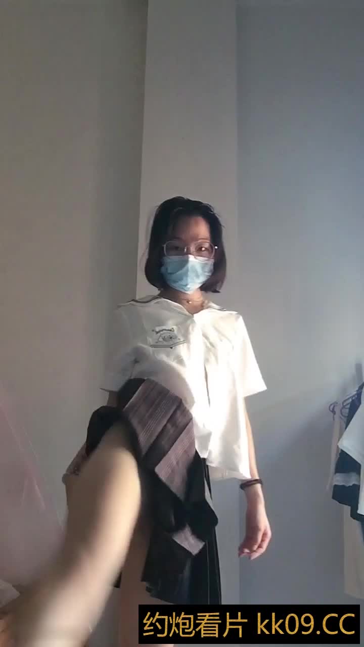 四川反差婊清纯眼镜学生妹自慰 #眼镜妹 #反差婊 #学生妹 #自慰 2
