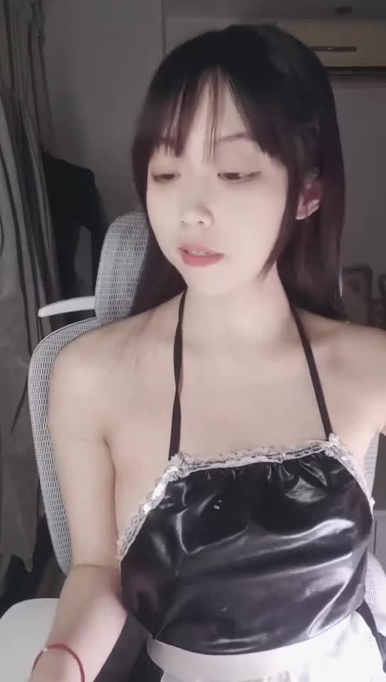 #萝莉小羊 #cos #女仆 #直播 #裸舞 #自慰 #高颜值