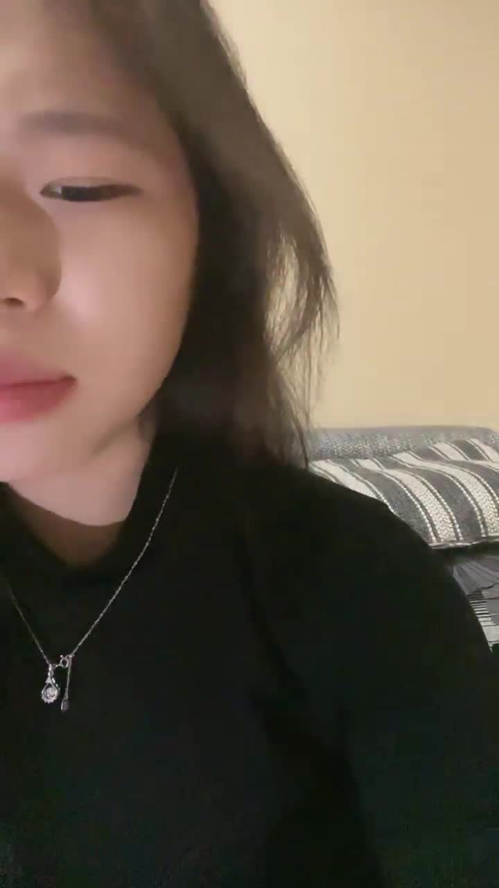 极品美乳女大  #小娇柒 #水煮鱼 下海约炮 椅子上喷水全集内群更新: 53v 43g