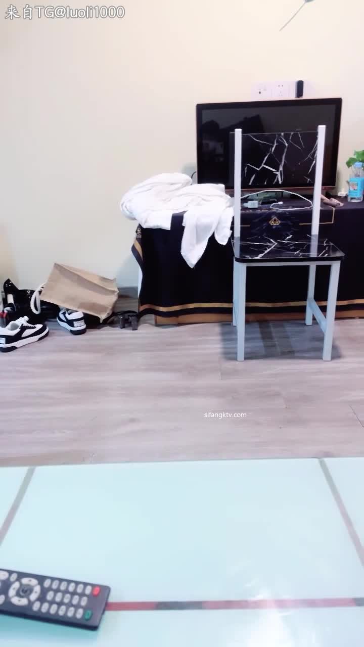 名称 主播 [赵奕欢欢欢 ] 气质御姐 轻熟少妇 气质巨乳欲姐 户外 自慰家中操逼 淫荡无比国别 国产精品标签 #离异人妻 #车中自慰 #连体黑丝 #电钻插逼 #闺蜜出镜 推荐一个搜索神器