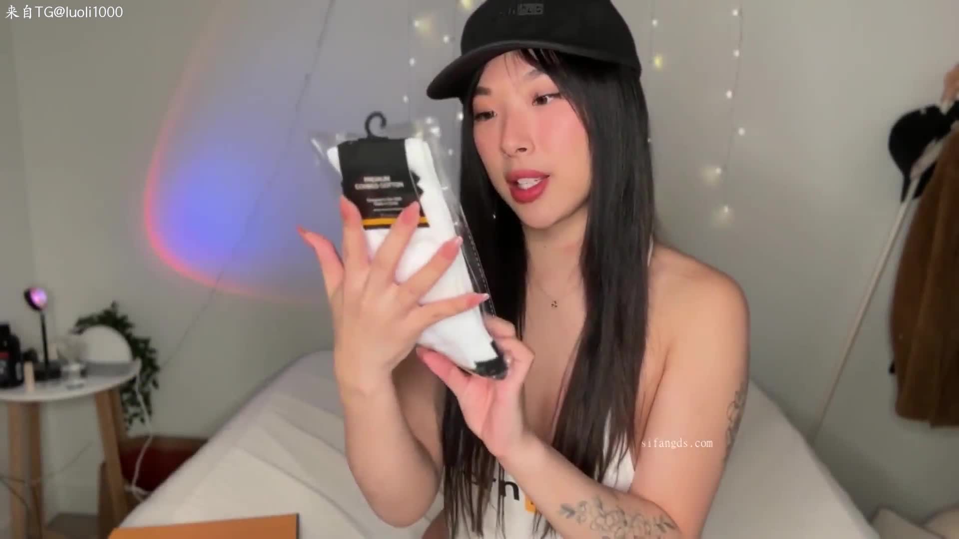 韩国反差情色女神 [ElleLee] 长视频福利 和大鸡巴洋老外激情性爱啪啪福利