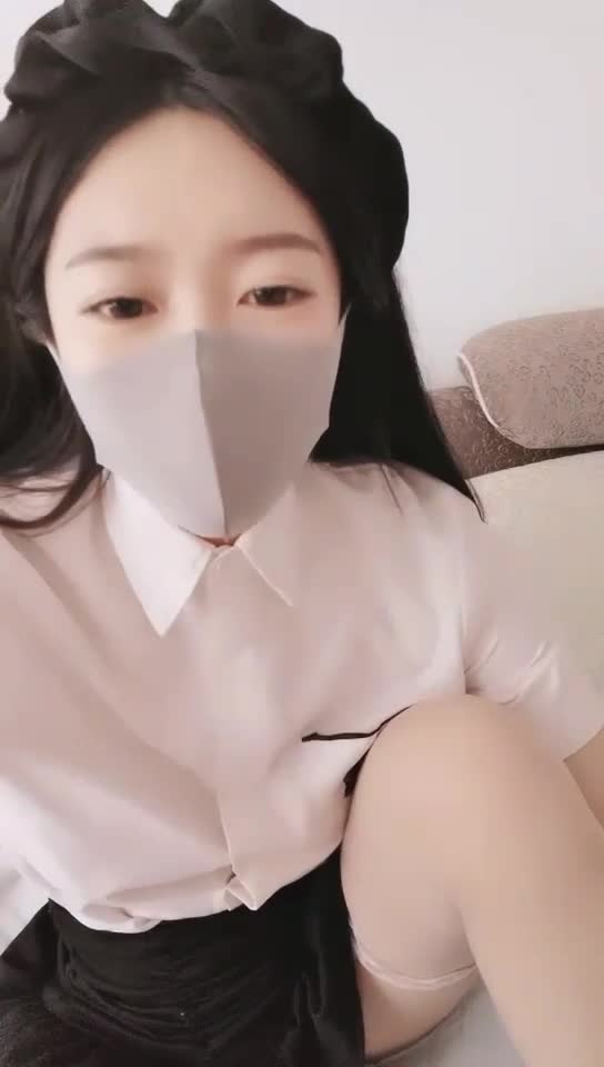 居家小妹下海 #主播  #直播  #小优大魔王 小鸟依人超美~自慰抽搐潮喷内群更新：3v