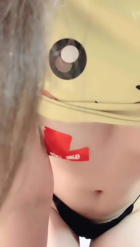 顶级绿播女神下海  #雅娅  #主播  #直播  好美明星颜值秒杀网红 罕见大秀内群更新：5个小时