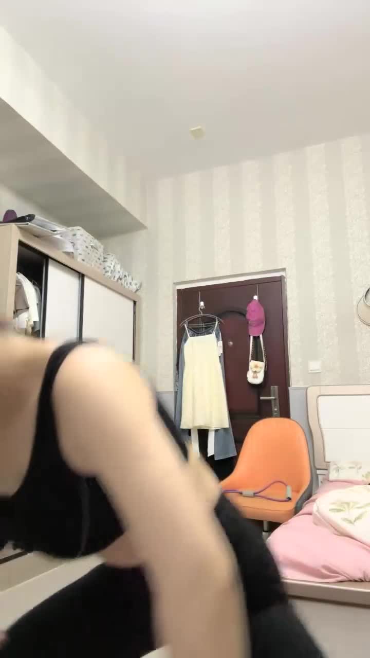 #叫姐姐520 超美御姐~!极品美乳~全裸沐浴~跳蛋自慰~顶内群更新：10小时00分