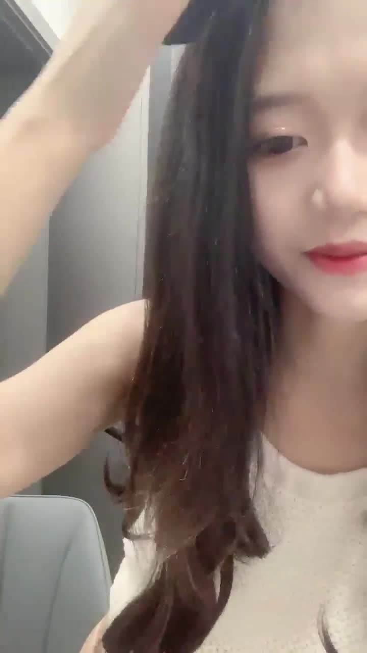 顶级绿播女神  #主播  #直播  #达咩小瑜 逆天颜值~傲人身材~超级清纯内群更新：3v