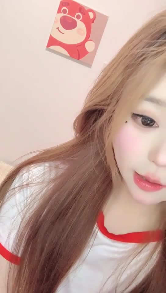 顶级绿播女神下海  #雅娅  #主播  #直播  好美明星颜值秒杀网红 罕见大秀内群更新：5个小时