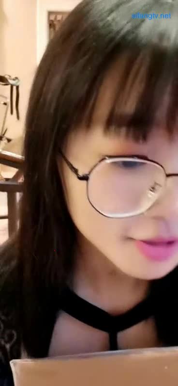 #天晴的调教 #调教 #萝莉 她的这个有几年了这回系统的重新发一遍一共52个视频已发大神群，进群联系我哦！进群想看谁的合集私聊我，我在另外找出来发！ 查看置顶信息进群看全集哦！