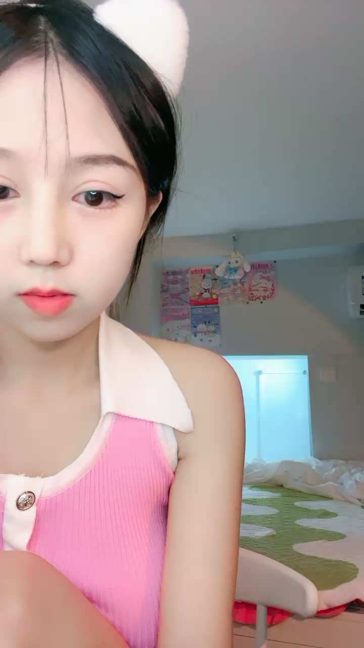 #小兔崽汁 #精选黄播 开搞开搞今天先发一个好看的黄播妹妹，就怕你们受不了哦！！！一共27个视频完整版合集已发大神俱乐部！！查看置顶信息进群看全集哦！