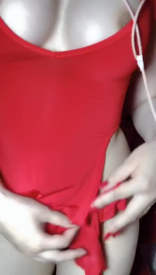 推荐 花椒艳舞骚熟女【王侨儿热舞】颜值御姐，骚舞诱惑，淫语挑逗