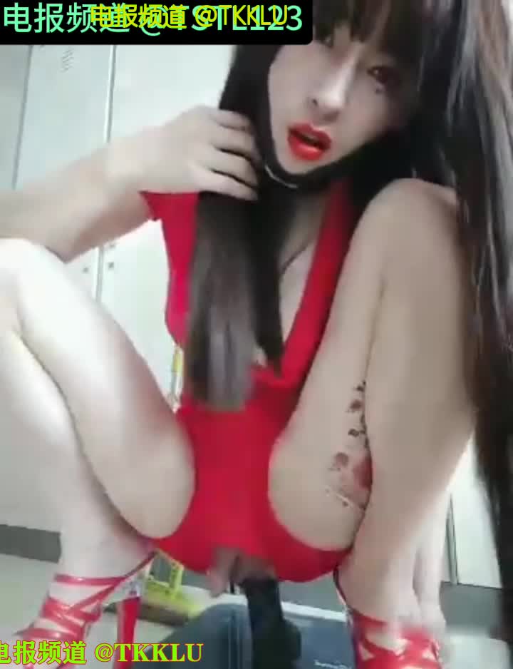 #扩肛 #虐肛 #人妖母狗国产人妖母狗-丝袜高跟道具扩肛自慰-