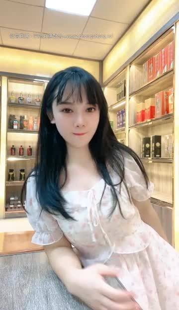 #妍宝 #反差 #自慰 #精选黄播 找了个挺有意思的主播给大家看看！全集视频搞来了都在我的俱乐部里面！欢迎大家加入！想看什么进俱乐部后告诉客服只要有肯定包你满意！！！查看置顶信息进群看全集哦！