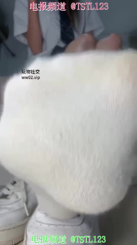 #寸止榨精 #粗口 #口水萝莉反差女S直播调教-寸止榨精-棉袜-丝袜轮番刺激-粗口辱骂下释放精液-