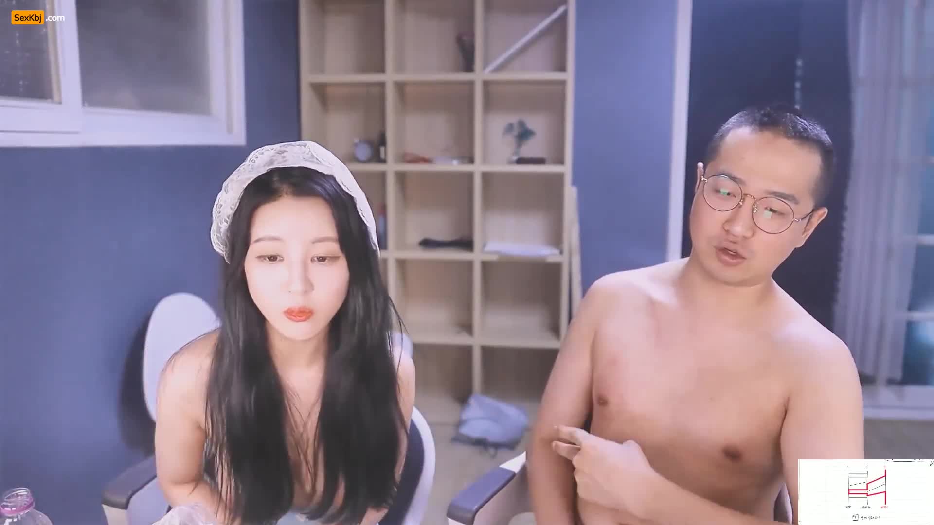#整活主播 #韩国 #弹弓打奶子 这两个人的作品你们一定都看过，可是完整的还有很多整活内容哦，完整版已发大神群，进群联系我哦！查看置顶信息进群看全集哦！