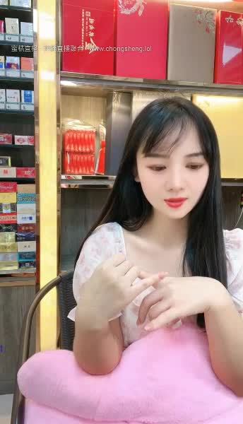 #妍宝 #反差 #自慰 #精选黄播 找了个挺有意思的主播给大家看看！全集视频搞来了都在我的俱乐部里面！欢迎大家加入！想看什么进俱乐部后告诉客服只要有肯定包你满意！！！查看置顶信息进群看全集哦！