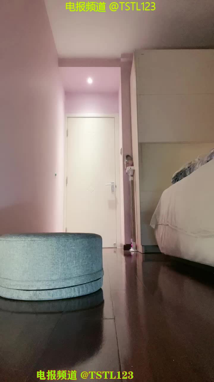 #寸止榨精 #红绿灯 #粗口羞辱国产高颜值sm女王调教直播，性感黑丝高跟大长腿，寸止粗口榨精！红绿灯控制！